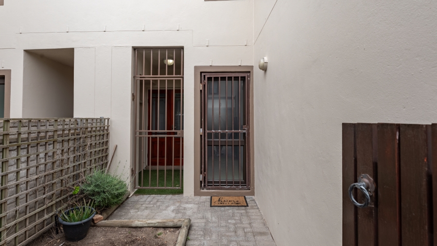 2 Bedroom Property for Sale in Parklands Western Cape